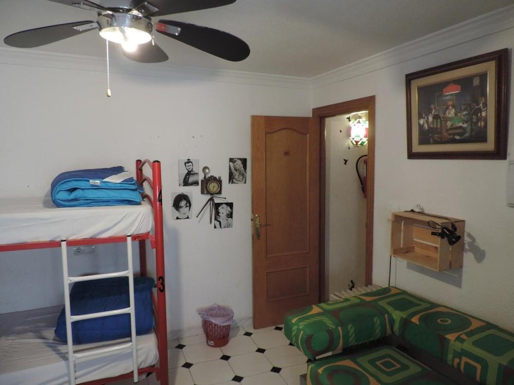 Hostel El Cascabel กรานาดา ภายนอก รูปภาพ