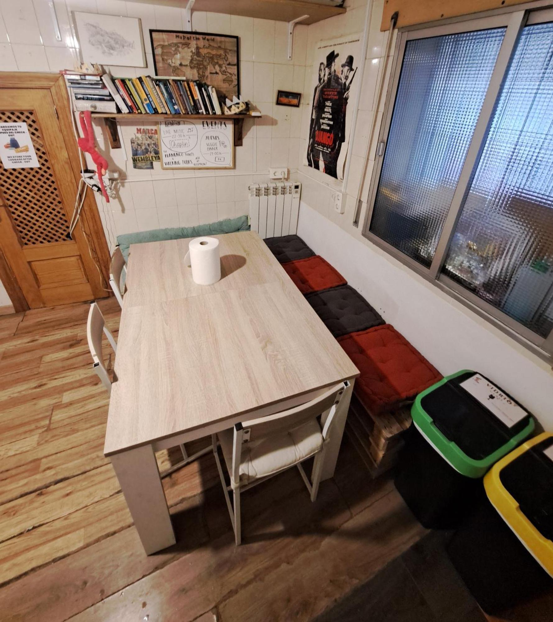 Hostel El Cascabel กรานาดา ภายนอก รูปภาพ